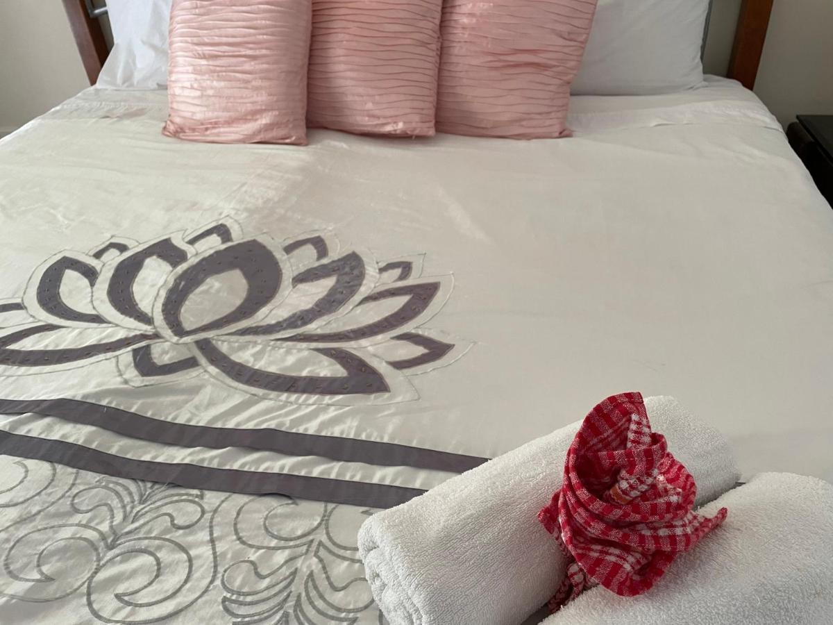 Theme Parks Amituofo Homestay Gold Coast Eksteriør billede