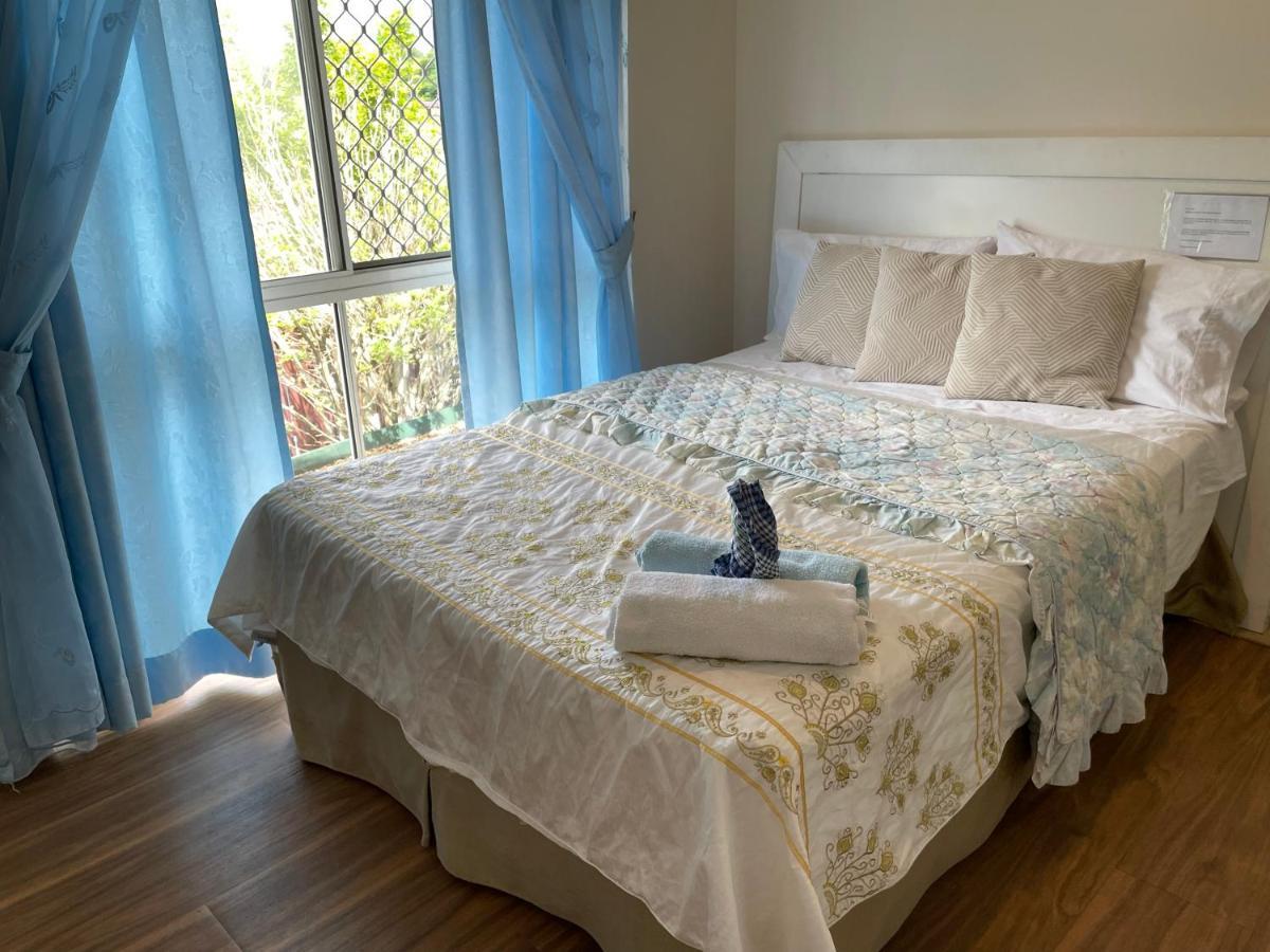 Theme Parks Amituofo Homestay Gold Coast Eksteriør billede