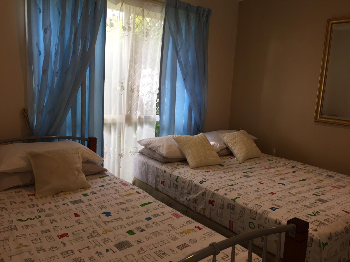 Theme Parks Amituofo Homestay Gold Coast Eksteriør billede