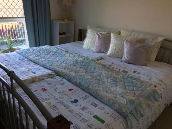 Theme Parks Amituofo Homestay Gold Coast Eksteriør billede